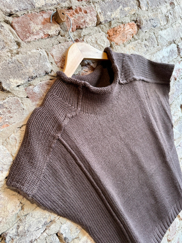 Elan 8 Brown Crew Sweater